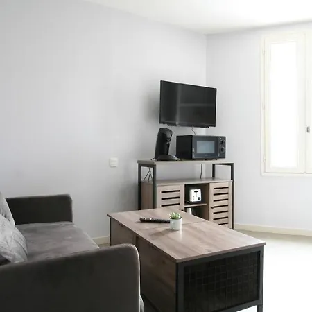 Apartamento Le Petit Voyageur Angulema Exterior foto